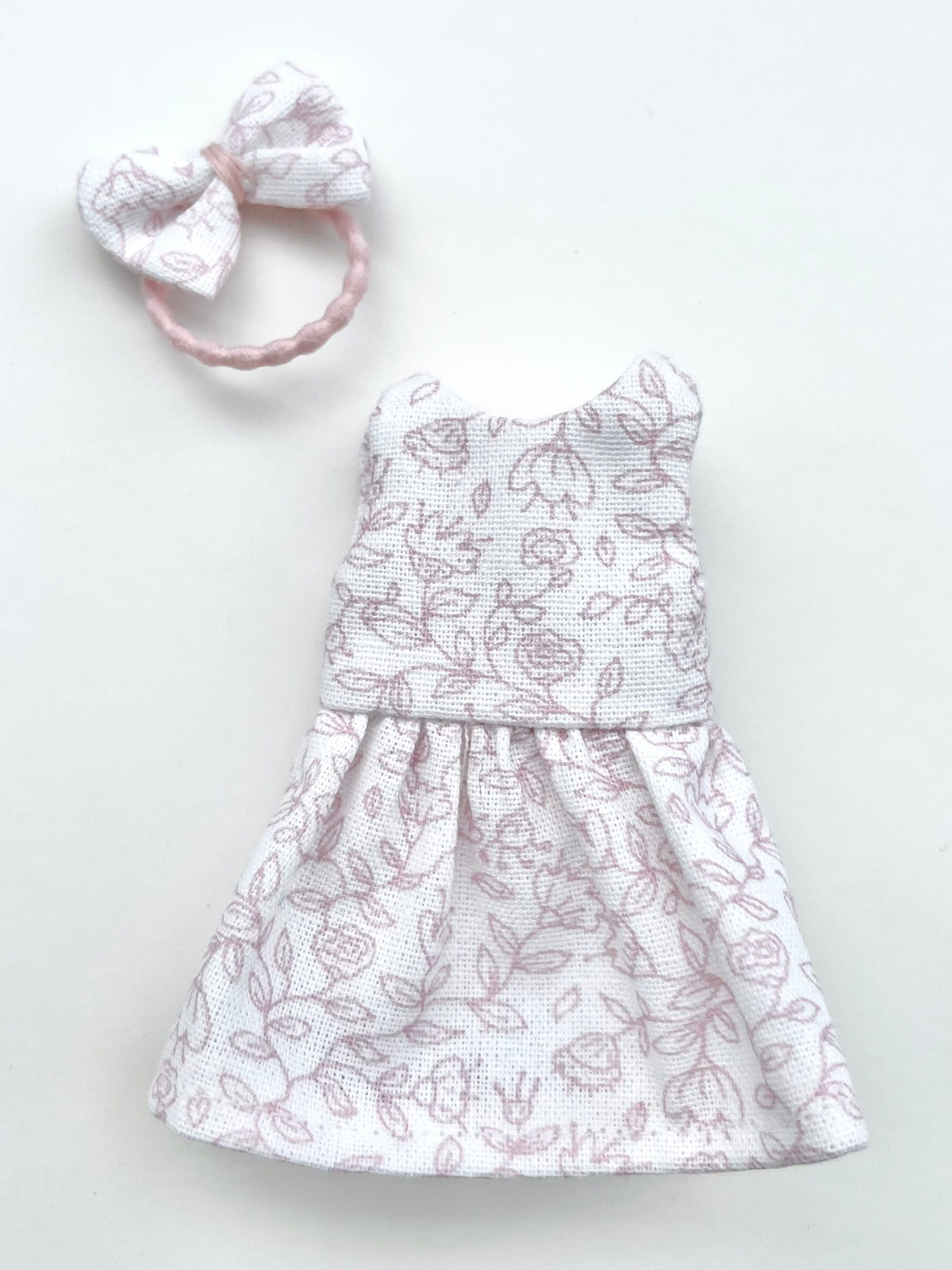 Summer dress for big sister mouse