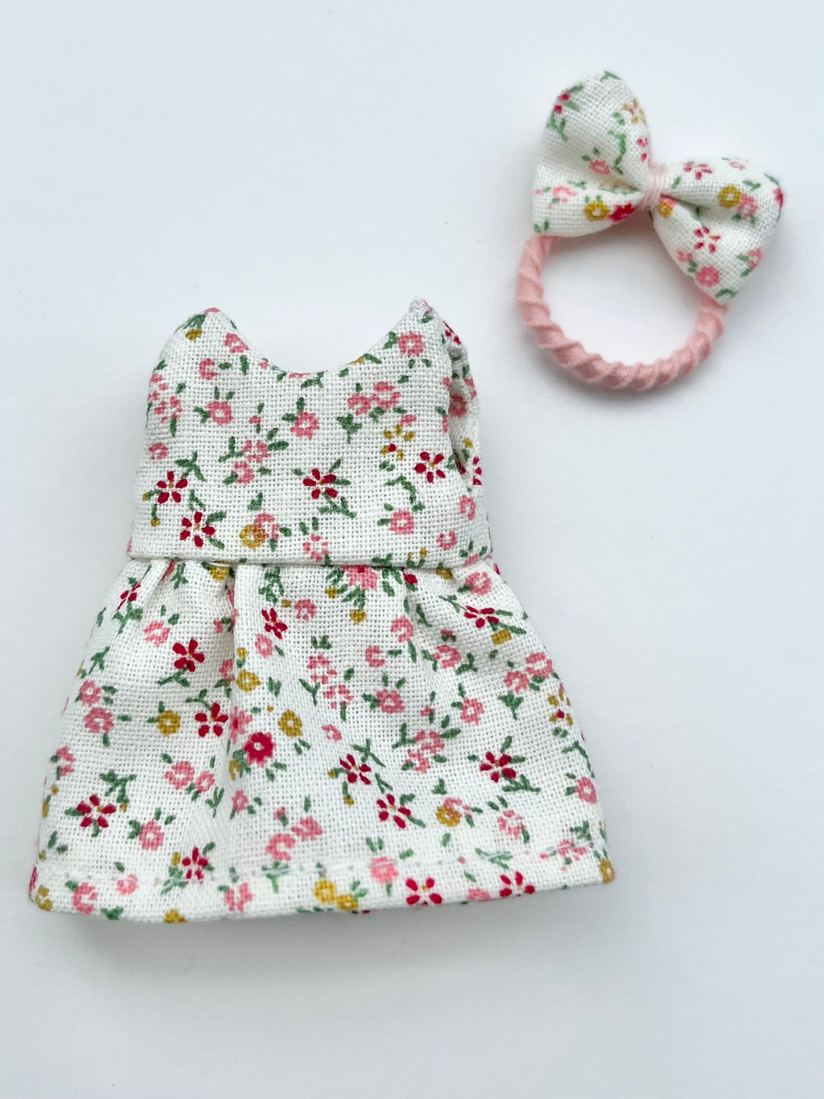 Summer dress for little sister mouse