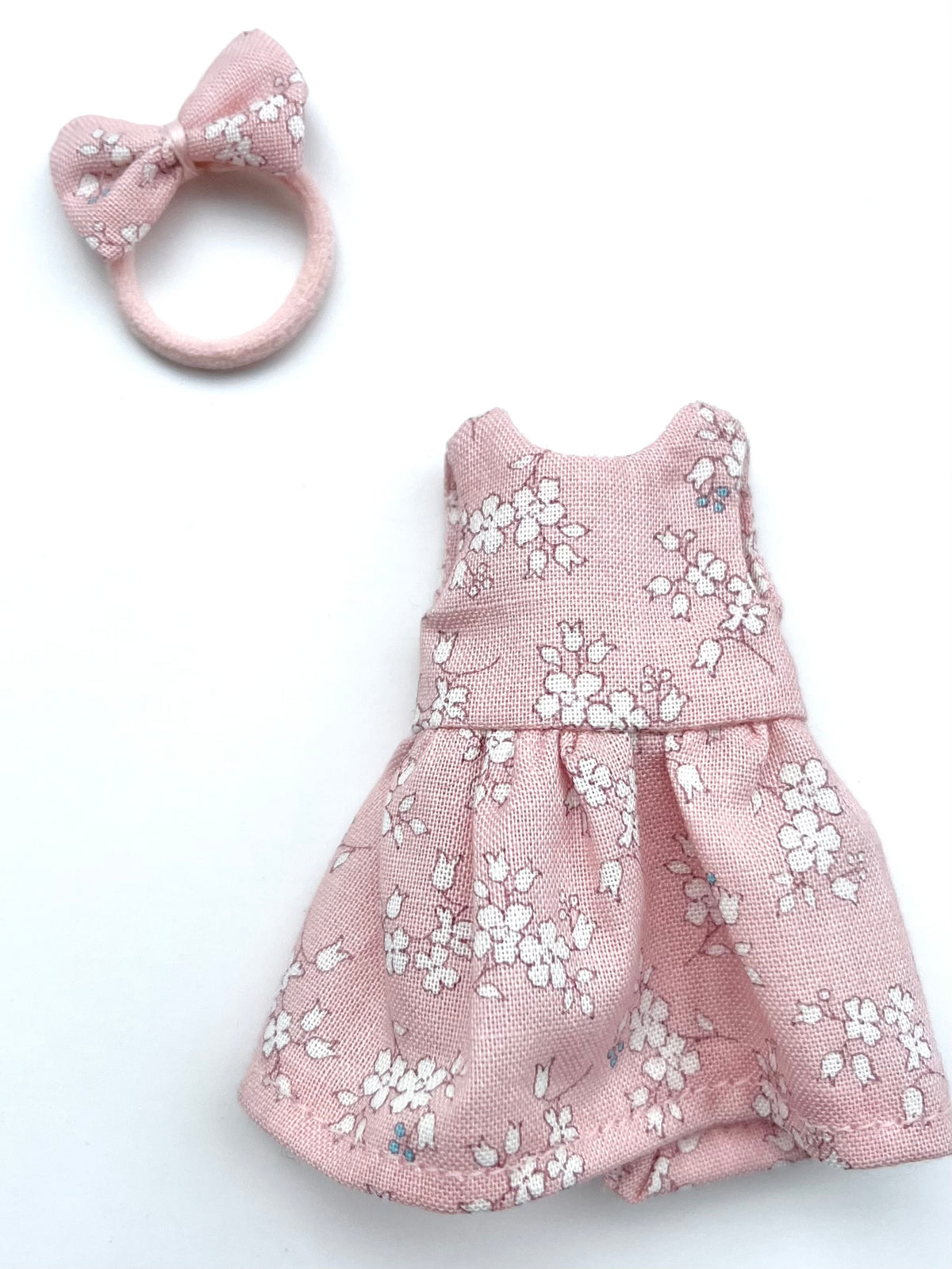 Summer dress for big sister mouse